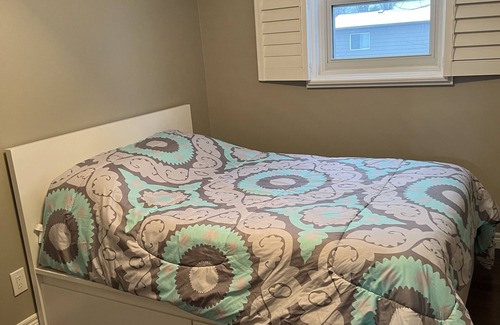 Turkey Point Cottage | Beautiful Shores of Lake Erie. 2 minutes to the beach.
