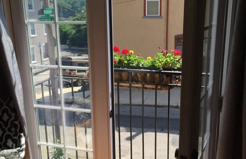 Manayunk House | Beautiful Single Family Home in the Heart of Manayunk with Parking!