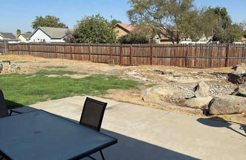 Lemoore House | Beautiful Spacious 4-bedroom Home with RV Parking-Pets welcome