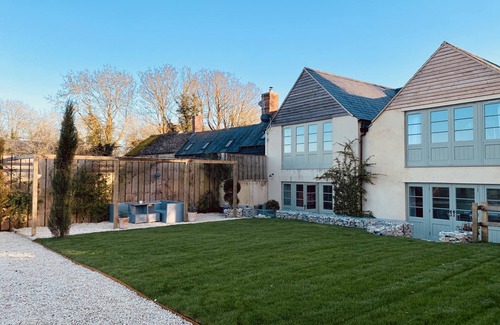 Kencot House | Beautiful, Spacious Cotswold Stone Home Away From Home