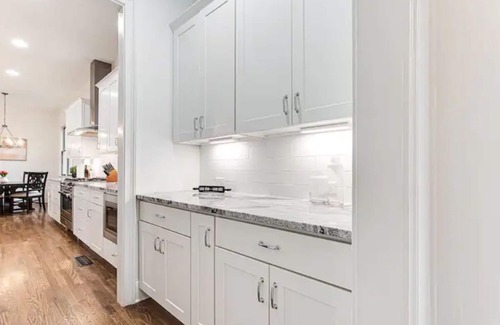 Kirkwood House | Beautiful Spacious Downtown Home Sleeps Up to 20