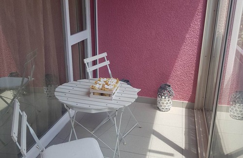 Fos-sur-Mer Apartment | BEAUTIFUL, spacious 70 M2 T3 APARTMENT for 4 people with lake view