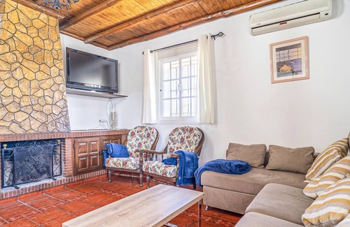 Arriate House | Beautiful spacious house in extensive landscape with private pool and spacious terraces.