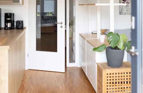 Haarenesch Apartment | Beautiful, spacious, sunny apartment Oldenburg city center with own parking space