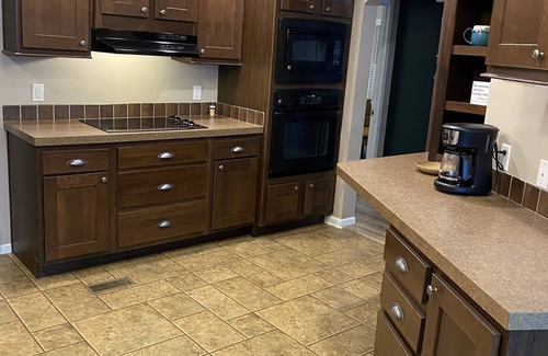 Newcomb House | Beautiful & spacious TN home perfectly located for Off-Roaders or Vacationers!