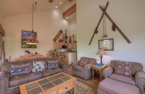 Warrior's Mark Condo | Beautiful Spacious Breckenridge Condo-walk to Main Street, Vaulted Ceilings