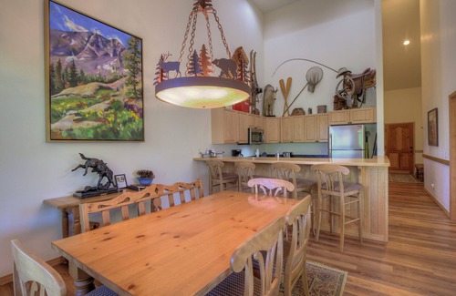 Warrior's Mark Condo | Beautiful Spacious Breckenridge Condo-walk to Main Street, Vaulted Ceilings