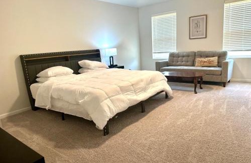 Winston - Salem House | Beautiful Spacious Family-Friendly Home