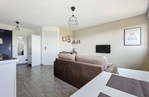 Donville-les-Bains Apartment | Beautiful studio near the sea (the pontoon)
