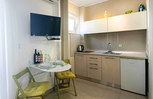 Makarska Apartment | Beautiful studio app, by the beach