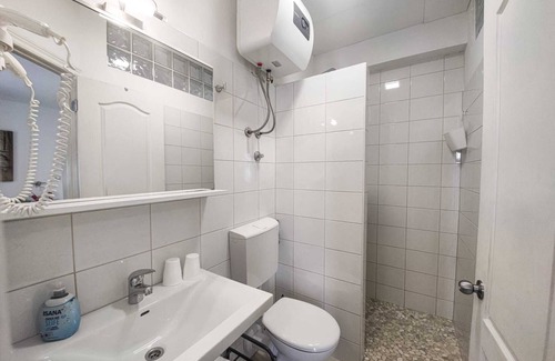 Makarska Apartment | Beautiful studio app, by the beach
