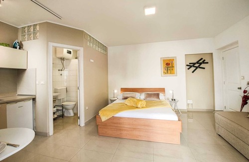 Makarska Apartment | Beautiful studio app, by the beach