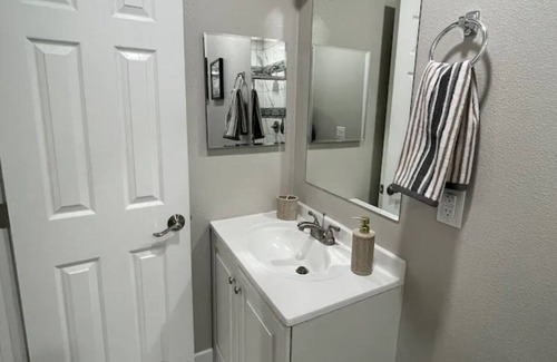 Canyon Gate Apartment | Beautiful Studio in Las Vegas. 15 min from Strip.