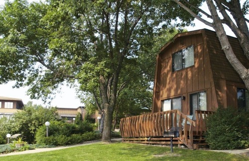 Spirit Lake Apartment | Beautiful studio unit at resort, sleeps 4