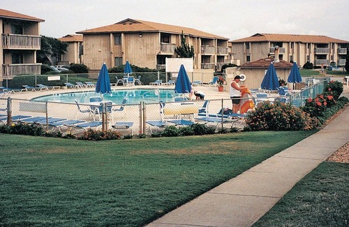 Sea Scape Apartment | Beautiful studio unit at resort, sleeps 2