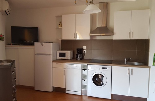 Algajola Apartment | Beautiful Studio with Terrace facing the Beach, Algajola, Village Corse, Seaside