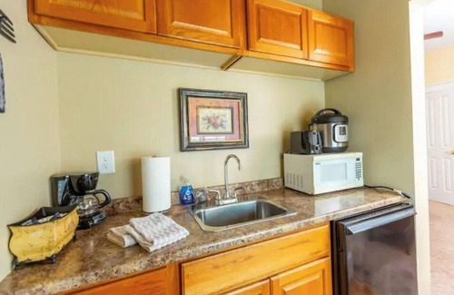 Glendale Apartment | Beautiful Suite 1/1 Historical Glendale. Wi-Fi