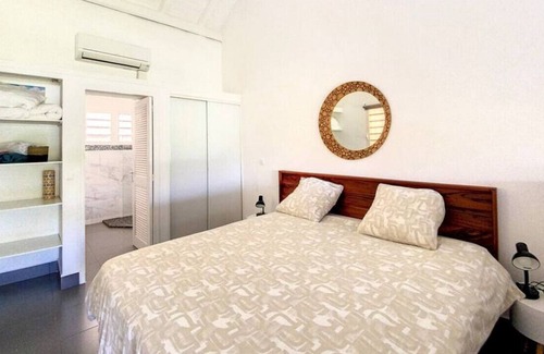 Cul de Sac Condo | Beautiful suite S11, pool, 5' from the sea, next to paradise Pinel Island