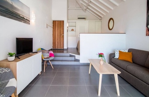 Cul de Sac Apartment | Beautiful suite S2, pool, sea view, Pinel Island