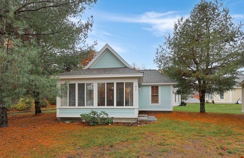 Summer Village Cottage | Beautiful Summer village cottage close to the Ocean!