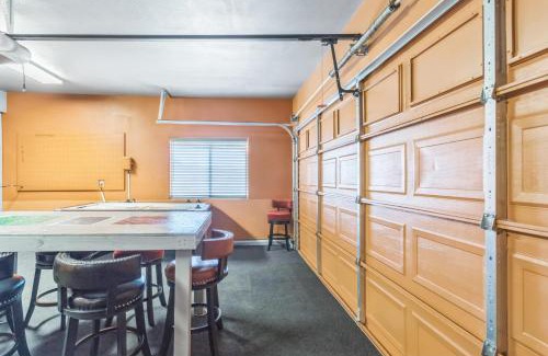 West University House | Beautiful Sunsets at 3BR Villa in Reno