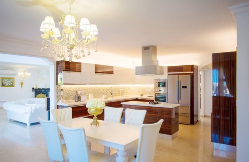 Kyrenia District House | Beautiful Sunsets in Gorgeous Cyprus