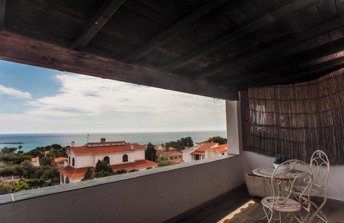 Sarroch House | Beautiful “Sweet House Pula” with Sea View, Wi-Fi, Garden & Terrace