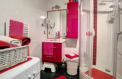 Courseulles-sur-Mer Apartment | Beautiful T3 near beaches, marina, parking, WiFi