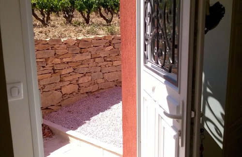 Le Beausset Cottage | Beautiful T3 gite in the heart of the vineyards 10 minutes from the beach