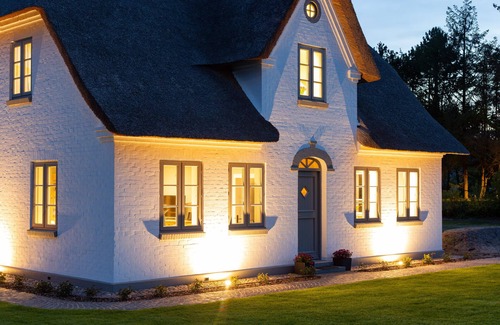 Nebel House | Beautiful thatched roof house in Nebel, wonderful location!
