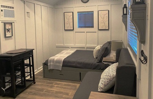 Aquone Cabin | Beautiful Tiny Cabin Near Lake Nantahala and the Great Smoky Mountains