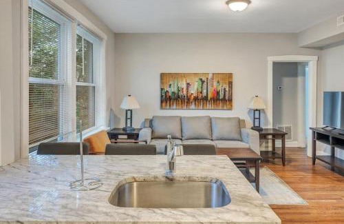 Tower Grove South House | Beautiful Tower Grove Unit Recently Renovated 2S
