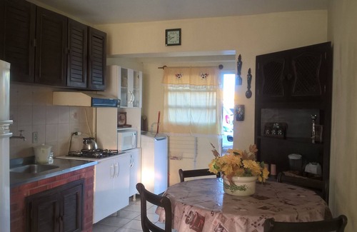 Arroio Teixeira House | Beautiful Townhouse near the sea Wifi 2 bedrooms safe and with electronic cable TV