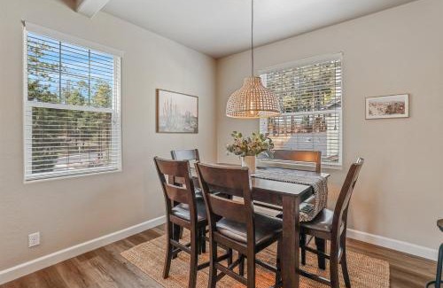 Flagstaff Villa | Beautiful Townhome Loaded with Amenities Excellent Location Great Value Central AC