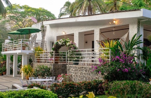 Mizata House | Beautiful Tropical Home with Private Beach