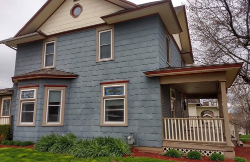 Elizabeth House | Beautiful turn of the century home in Elizabeth,Il 10 minutes from Galena