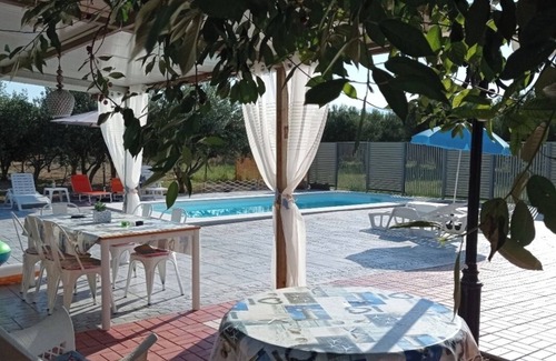 Assos-Lechaio Villa | Beautiful Tuscan Villa with pool amongst the vineyards and olive trees.