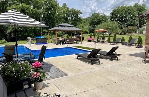 Scottown House | Beautiful Two Story with In ground Pool