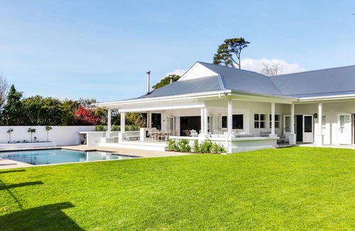 Constantia House | Beautiful Upper Constantia home with views