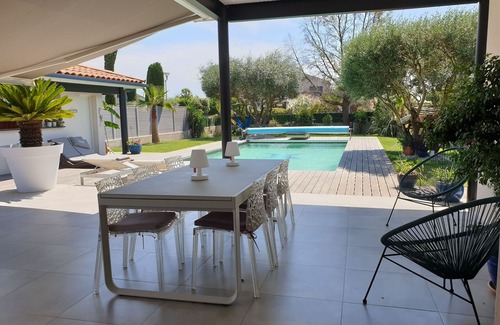 Saint-Jean-de-Vedas Villa | Beautiful villa, swimming pool and cicadas in a quiet area near the sea!