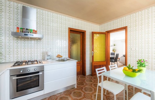 S'Illot-Cala Morlanda House | Beautiful Vacation Home "Can Rosito" with Sea View, Wi-Fi, Balcony & Terrace