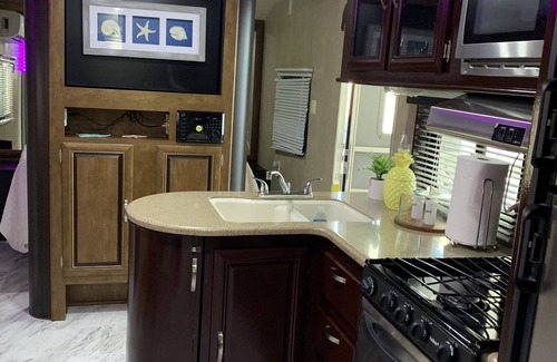 Key Largo Village House | Beautiful vacation mobile home at the Florida keys.