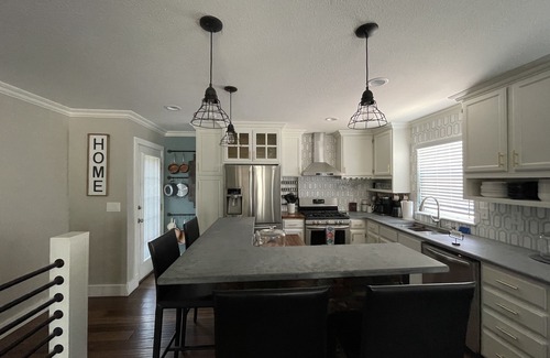 Fort Collins House | Beautiful Vacation/Office/Family/Restful Getaway in Fort Collins