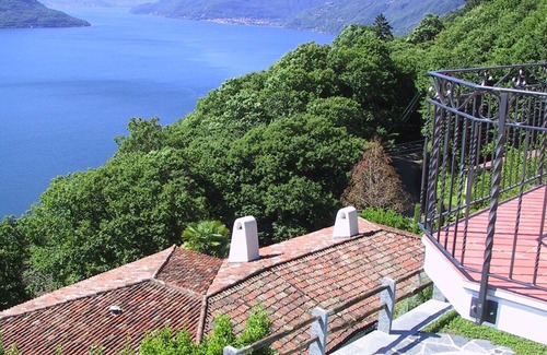 Ronco sopra Ascona House | Beautiful Villa with fantastic view, pool and beautiful garden.