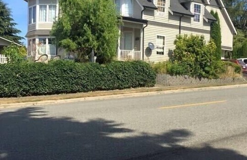Snohomish House | Beautiful victorian house, walk to shopping & historic district, & so much more