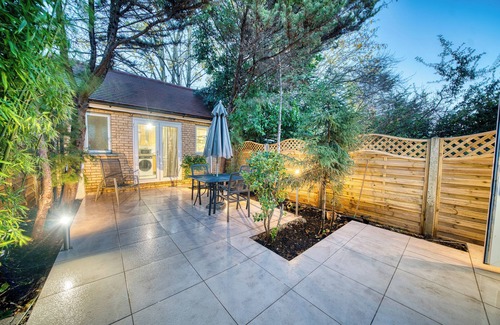 Wood Street Apartment | Beautiful Victorian Maisonette in Waltham Forest East London