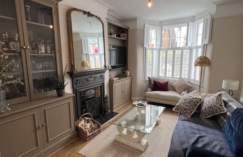 Thornton House | Beautiful Victorian townhouse close to tube!
