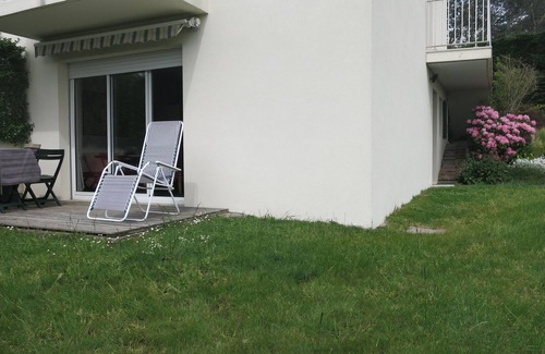 Erquy Apartment | Beautiful view of the port and the Verdelet. Garden level. Wifi