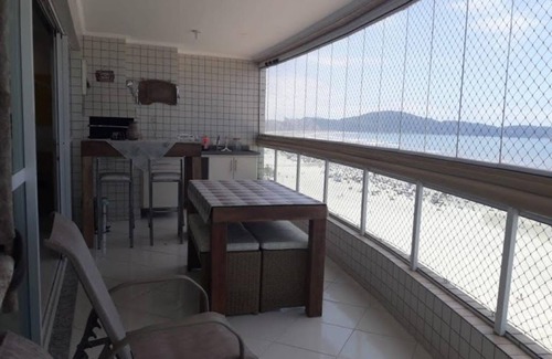 Aviacao Apartment | Beautiful view of the seafront ! Praia Grande - Aviation