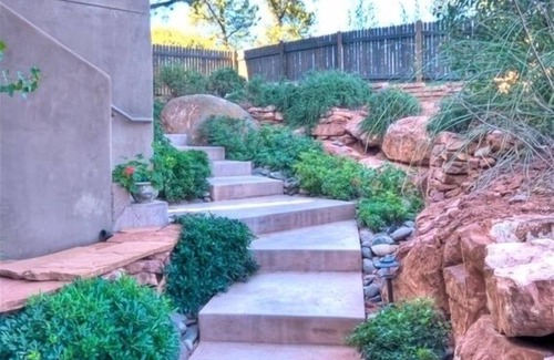 Sedona Condo | *Beautiful Views*Ensuite Jetted Tub for Two*Private Deck*Fireplace*Walk to All!